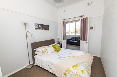 Five Ways CBD Apartment - Spacious, Wifi, Free Parking - Accommodation Fremantle 3