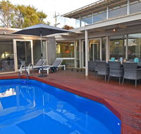 FLORENCE HOUSE Sundrenched Luxury with Pool  Deck - Accommodation Fremantle