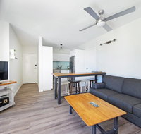 Flynns Beach Apartments 4 41 Pacific Drive - Accommodation Fremantle
