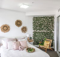 Forest themed APT in the Heart of Brisbane CBD - Accommodation Fremantle
