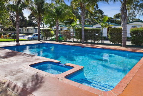 Frankston Holiday Park And Sandhurst Motel - Accommodation Fremantle 0
