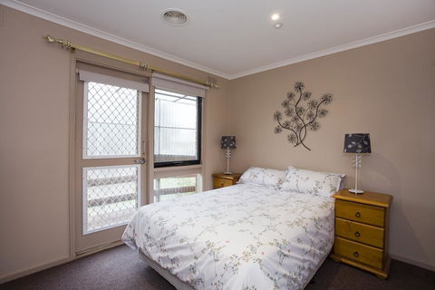 Geelong Holiday Home - Accommodation Fremantle 3