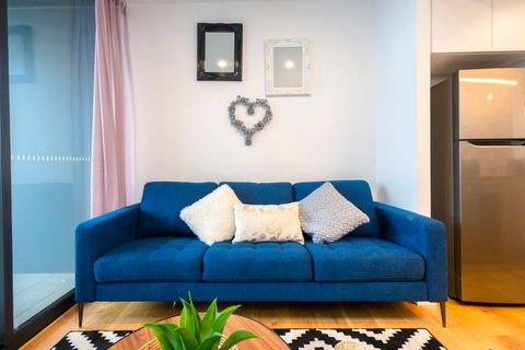 Glamorous RiverView Spacious 1BR - Accommodation Fremantle 0