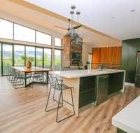 Glass House - Bright - Accommodation Fremantle