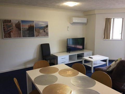 Gold Coast Family Apartment - Accommodation Fremantle 3