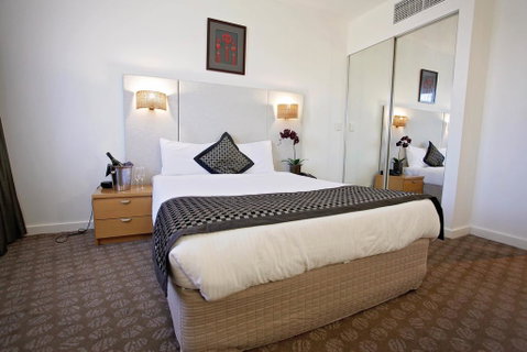 Golden Pebble Hotel - Accommodation Fremantle 1