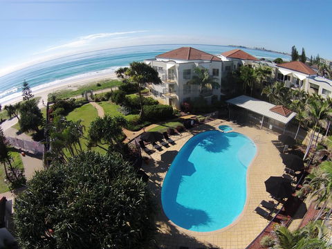 Golden Riviera Absolute Beachfront Resort - Accommodation Fremantle 0