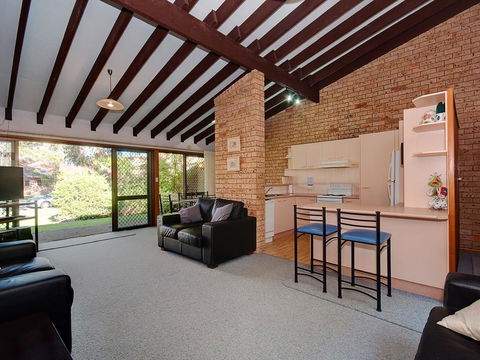 Gowrie Avenue, Bay Parklands, Townhouse 06, 2 - Accommodation Fremantle 3