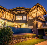 GRAND LUXURY MANSION WITH POOL 2 BUGGIES AND FABULOUS OCEAN VIEWS - Accommodation Fremantle
