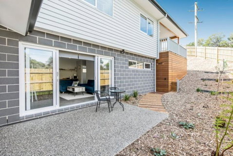 HALE KUPA Rye Beach House Spa Table Tennis - Accommodation Fremantle 2