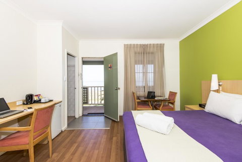 Hedland Hotel - Accommodation Fremantle 3