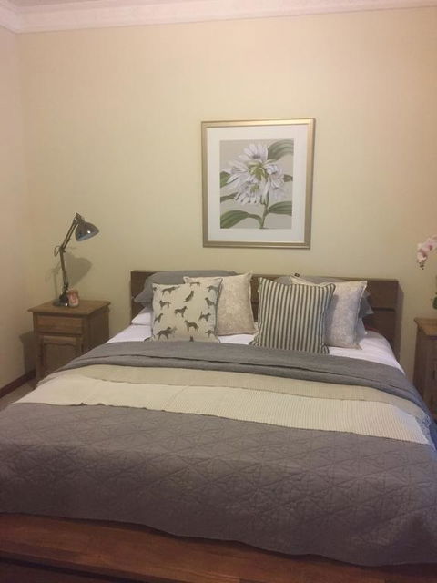 Helen's Luxury Hut - Accommodation Fremantle 0
