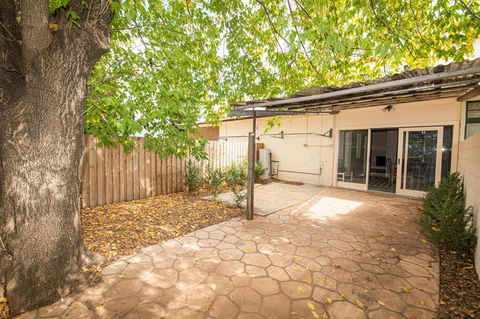 Heritage Bowen Terrace 3 Bed, 2 Bath - Walk To CBD - Accommodation Fremantle 2