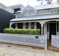 Heritage Luxury 3BR Cottage on Halifax - Accommodation Fremantle