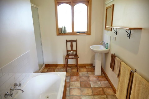 Herons Rise Vineyard Accommodation - Accommodation Fremantle 1