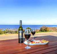 High Tide - Wallaroo Beachfront Property - Pet-Friendly - Accommodation Fremantle