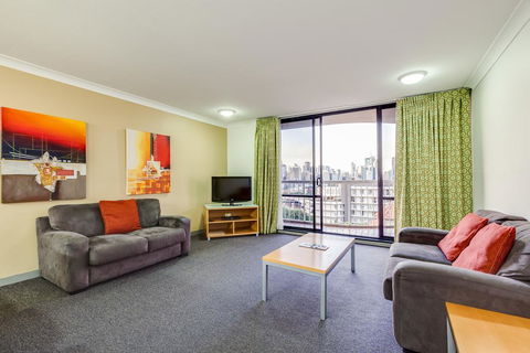 Hillcrest Apartment Hotel (formerly Central Hillcrest Apartments) - Accommodation Fremantle 2