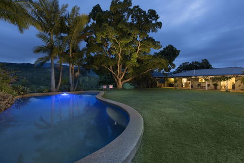 Hillcrest Mountain View Retreat - Accommodation Fremantle 1