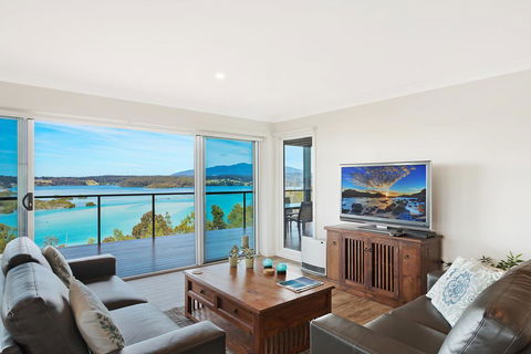 Hillcrest Views Of Wagonga - Accommodation Fremantle 0