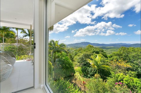 Hilltop Rainforest Retreat - Accommodation Fremantle 1