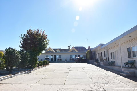 Hillview Motel - Accommodation Fremantle 0