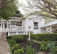 Hollyoak Cottage - delightful ducks and doileys - Accommodation Fremantle