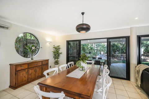 Home Away From Home, 38 Redwood Avenue, Marcus Beach, Noosa Area - Accommodation Fremantle 3
