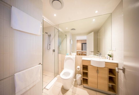 HomePlus Premier Apartments At 2663 Gold Coast Hwy, Broadbeach - Accommodation Fremantle 1
