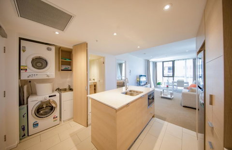 HomePlus Premier Apartments At 2663 Gold Coast Hwy, Broadbeach - Accommodation Fremantle 2