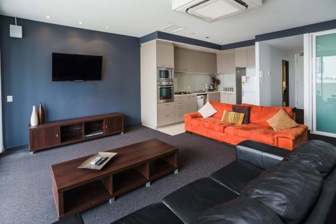 Honeysuckle Executive Suites - Accommodation Fremantle 3