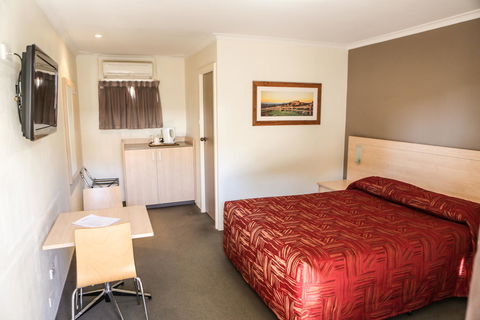 Hotel Canobolas Motel And Units - Accommodation Fremantle 1