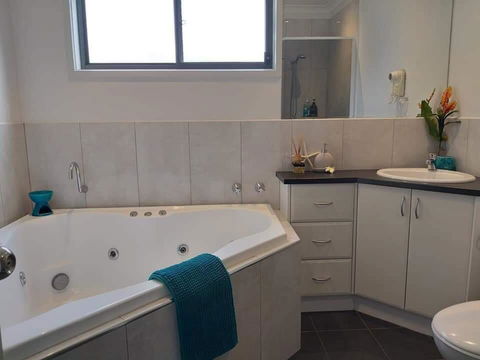 Island Cove Spa Retreat - Accommodation Fremantle 2