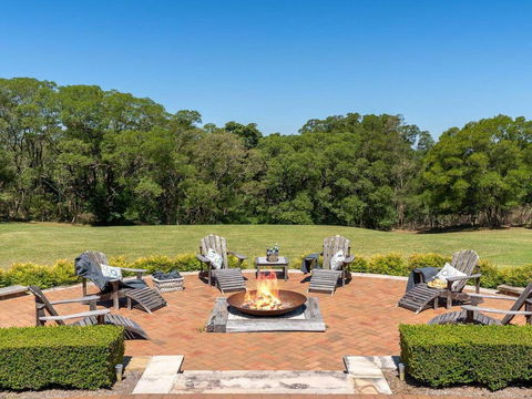 Jaspers Brush - Tranquil Gardens & Stunning Views - Accommodation Fremantle 3