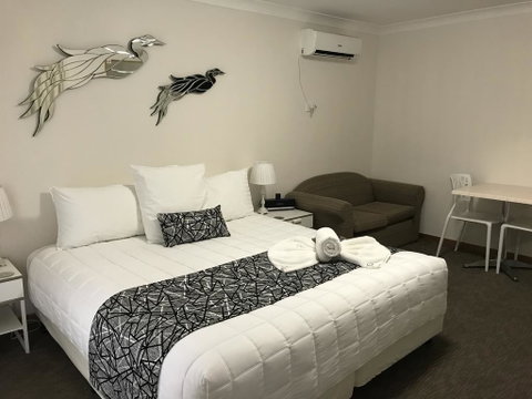 Karuah Motor Inn - Accommodation Fremantle 1
