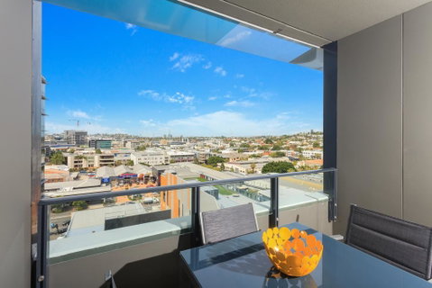 Keeping Cool On Connor - Executive 2BR Fortitude Valley Apartment With Pool And Views - Accommodation Fremantle 2