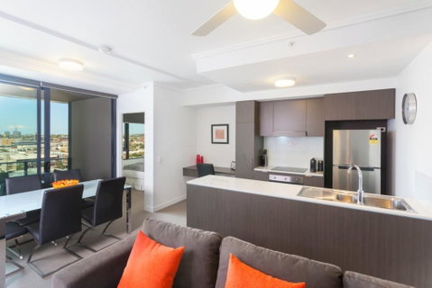 Keeping Cool On Connor - Executive 2BR Fortitude Valley Apartment With Pool And Views - Accommodation Fremantle 0