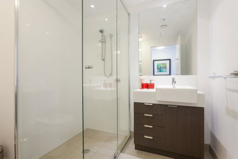 Keeping Cool On Connor - Executive 2BR Fortitude Valley Apartment With Pool And Views - Accommodation Fremantle 1