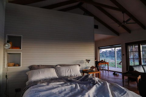 Kestrel Nest EcoHut - Accommodation Fremantle 2