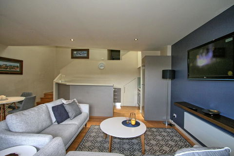 Khione 5/23-25 Kirwan Close - Accommodation Fremantle 0