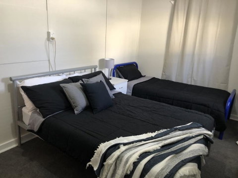 King Of The Cross - Work, Holiday Or Stop Overs - Accommodation Fremantle 2