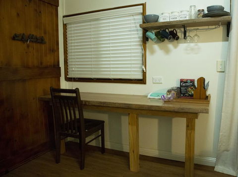 Kingfisher Cabin - Accommodation Fremantle 2