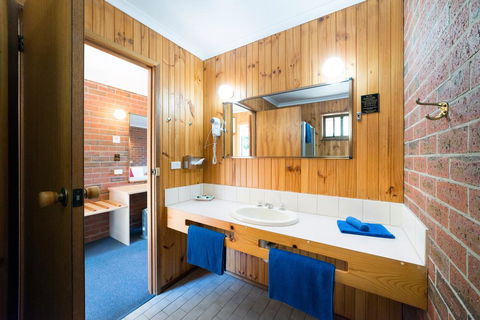 Kookaburra Motor Lodge - Accommodation Fremantle 1