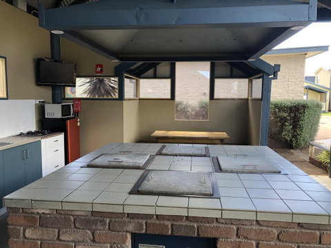 Koonwarra Holiday Park - Accommodation Fremantle 2