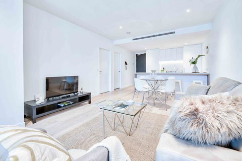 KOZYGURU FORTITUDE VALLEY HIGH LEVEL 2 BED APT + FREE PARKING QFV179-2612 - Accommodation Fremantle 2