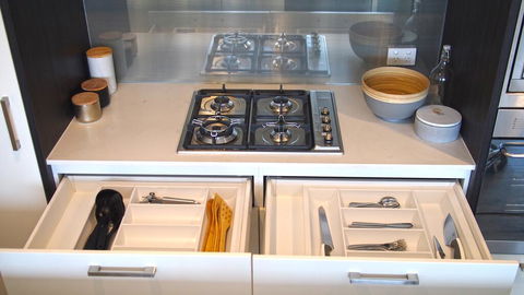 KOZYGURU SOUTH BRISBANE CITY VIEW 2 BED APT+ FREE PARKING QSB027-708 - Accommodation Fremantle 1