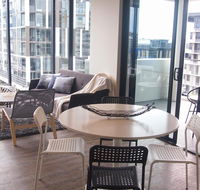 KOZYGURU SOUTH BRISBANE CITY VIEW 2 BED APT FREE PARKING QSB027-708 - Accommodation Fremantle