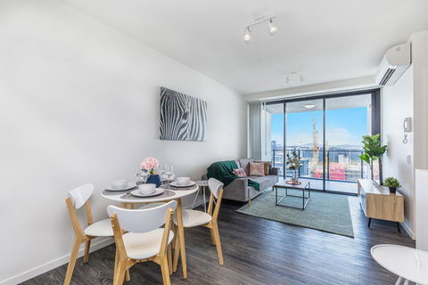 KOZYGURU SOUTH BRISBANE FUNKY 1 BED APT FREE PARKING QSB027-1810 - Accommodation Fremantle 3