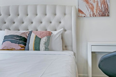 KOZYGURU ZETLAND COSY 3 BEDROOM APT EAST VILLAGE NZE906-1413 - Accommodation Fremantle 1