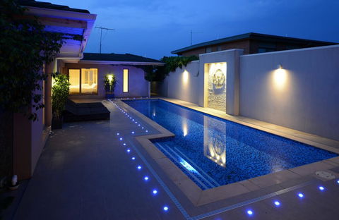 Kraimorie Large Family Beach House With Pool, Superb Water Views, Pool, And Games Room - Accommodation Fremantle 0