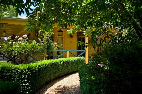 Lake Cottage - Accommodation Fremantle 3